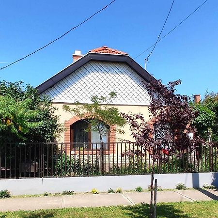 דירות Berettyóújfalu Bundik Vendeghaz מראה חיצוני תמונה